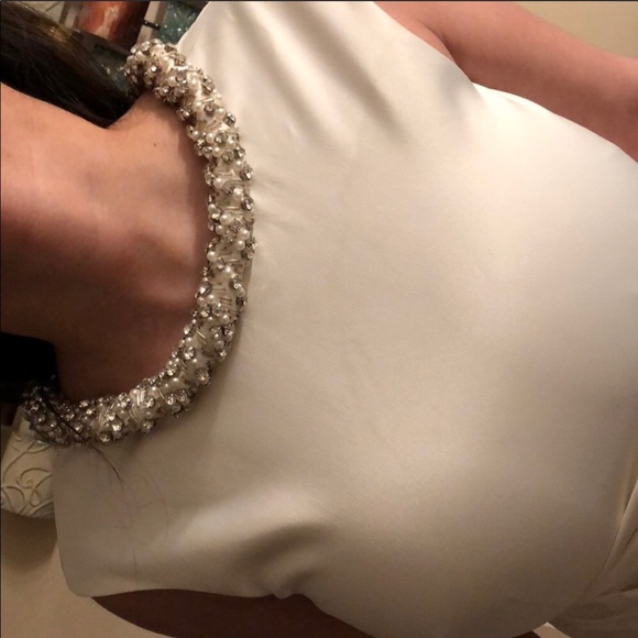 Beautiful white cocktail dress - Picture 3 of 6